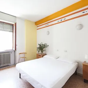 https://ostellolinda.italymilanhotels.net